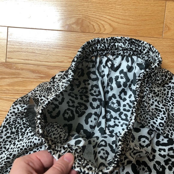 NWT Zara Woman’s High Waisted, Animal Print “Silky”Shorts Size L - Picture 8 of 8